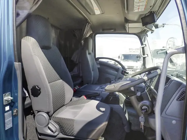 いすゞ フォワード 2RG-FRR90S2(2WD)の写真36