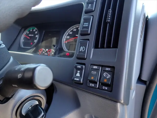 いすゞ フォワード 2RG-FRR90S2(2WD)の写真39