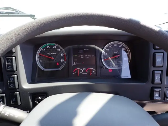 いすゞ フォワード 2RG-FRR90S2(2WD)の写真40