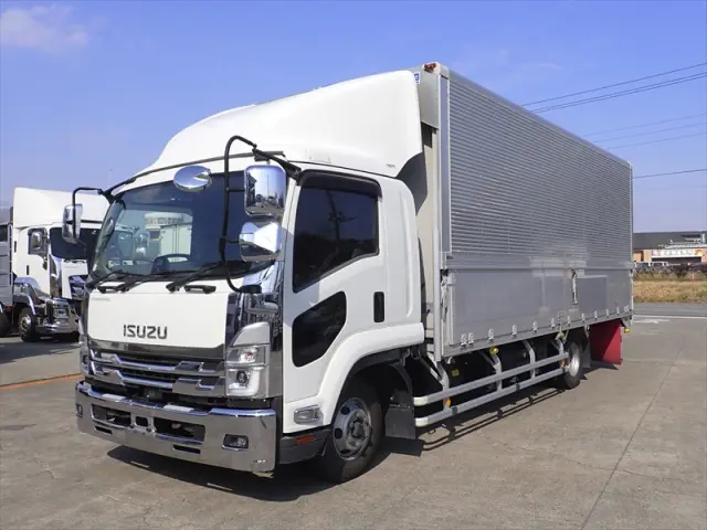 いすゞ フォワード 2RG-FRR90T2(2WD)の写真1