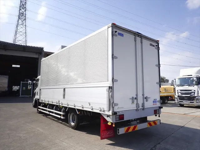 いすゞ フォワード 2RG-FRR90T2(2WD)の写真2