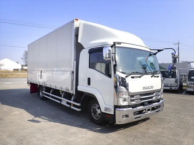 いすゞ フォワード 2RG-FRR90T2(2WD)の写真3