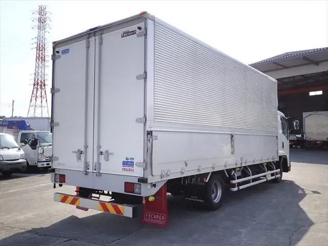 いすゞ フォワード 2RG-FRR90T2(2WD)の写真4