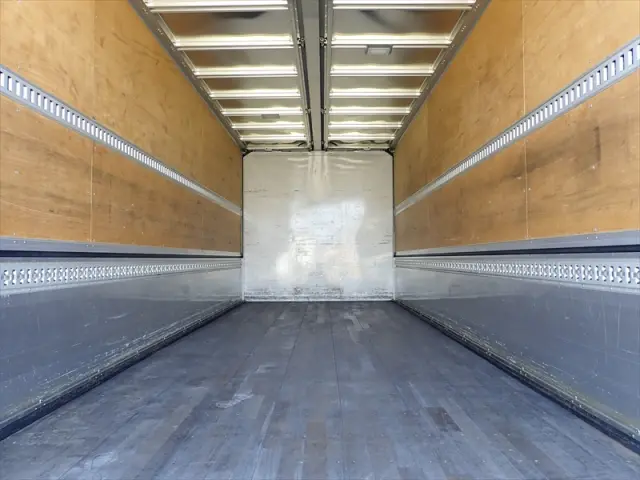 いすゞ フォワード 2RG-FRR90T2(2WD)の写真6