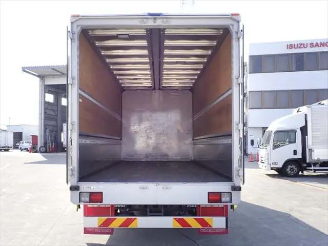 いすゞ フォワード 2RG-FRR90T2(2WD)の写真8