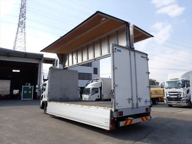 いすゞ フォワード 2RG-FRR90T2(2WD)の写真12