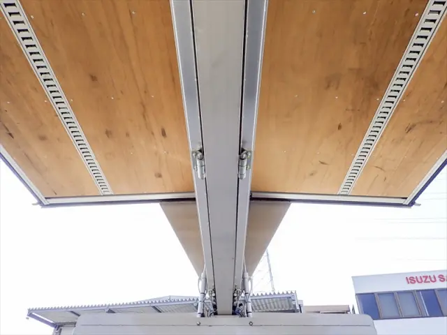 いすゞ フォワード 2RG-FRR90T2(2WD)の写真19