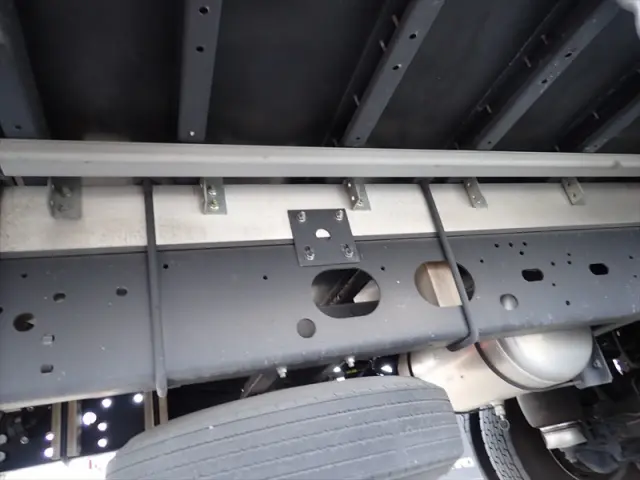 いすゞ フォワード 2RG-FRR90T2(2WD)の写真20