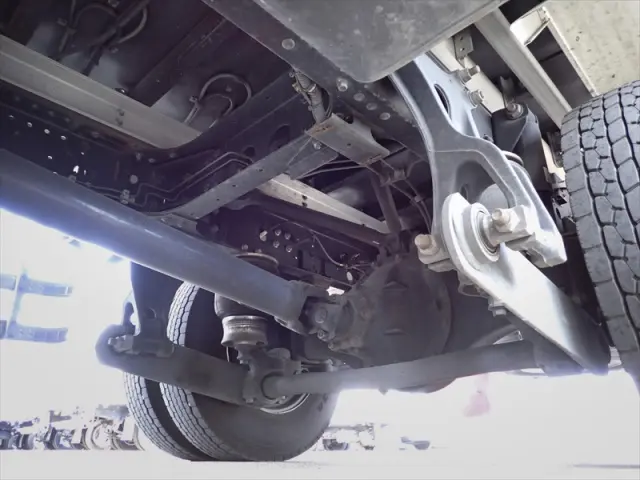 いすゞ フォワード 2RG-FRR90T2(2WD)の写真22