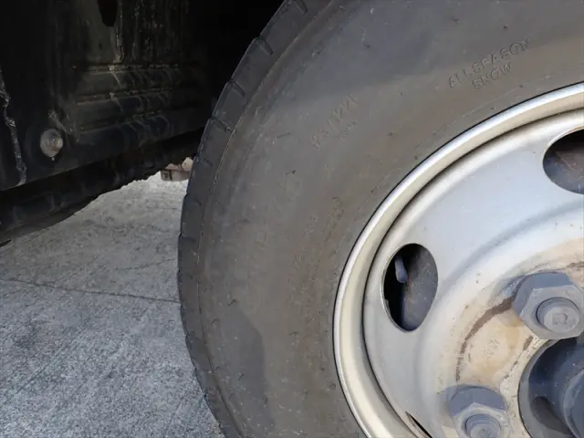 いすゞ フォワード 2RG-FRR90T2(2WD)の写真26