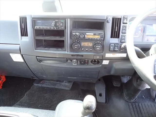 いすゞ フォワード 2RG-FRR90T2(2WD)の写真29