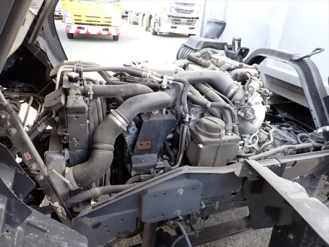 いすゞ フォワード 2RG-FRR90T2(2WD)の写真36