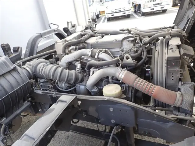 いすゞ フォワード 2RG-FRR90T2(2WD)の写真38