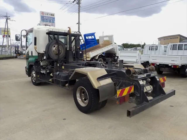 いすゞ フォワード TKG-FRR90S2(2WD)の写真4