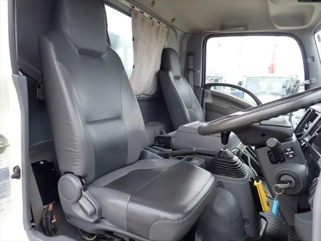 いすゞ フォワード TKG-FRR90S2(2WD)の写真27
