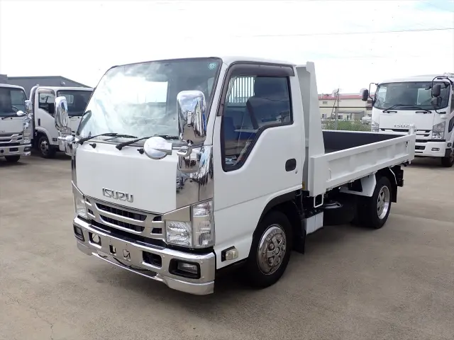 いすゞ エルフ TPG-NJR85AD(2WD)の写真1