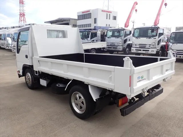 いすゞ エルフ TPG-NJR85AD(2WD)の写真4