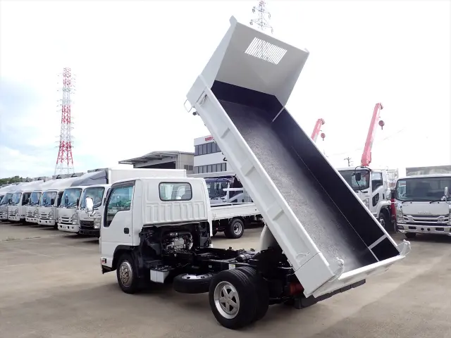 いすゞ エルフ TPG-NJR85AD(2WD)の写真10