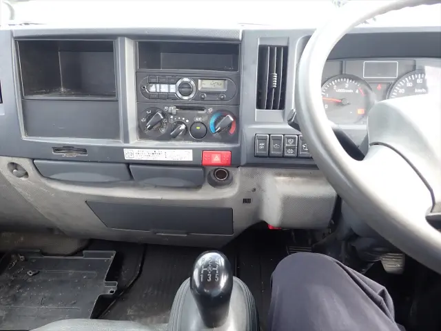 いすゞ エルフ TPG-NJR85AD(2WD)の写真34