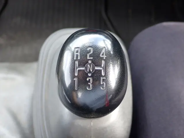 いすゞ エルフ TPG-NJR85AD(2WD)の写真35