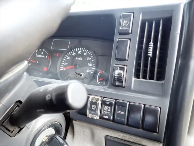 いすゞ エルフ TPG-NJR85AD(2WD)の写真37
