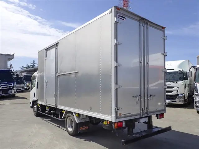 いすゞ エルフ TRG-NPR85AN(2WD)の写真4