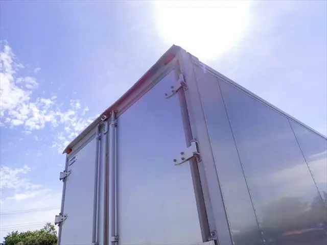 いすゞ エルフ TRG-NPR85AN(2WD)の写真14