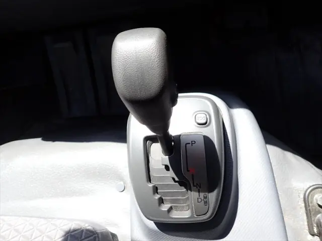 いすゞ エルフ TRG-NPR85AN(2WD)の写真30