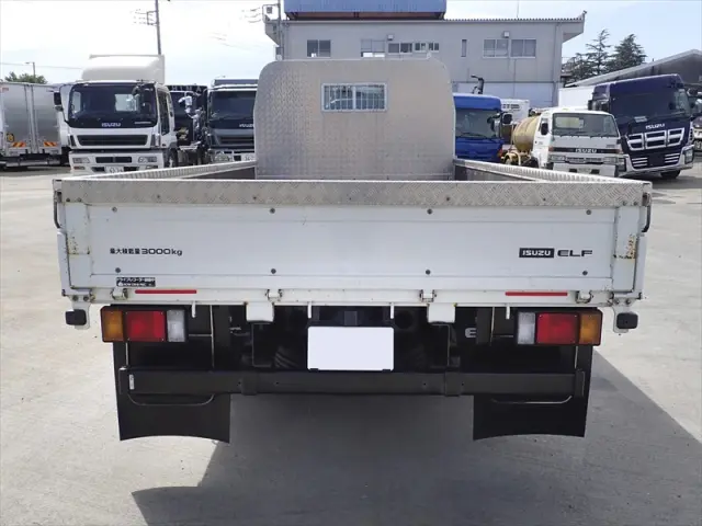いすゞ エルフ 2RG-NPR88AR(2WD)の写真5