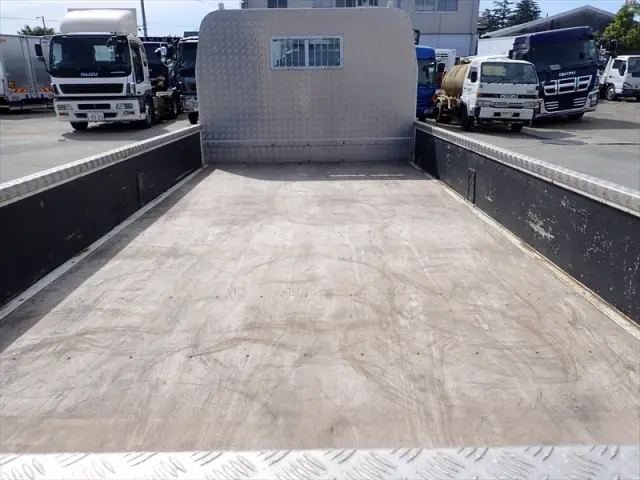 いすゞ エルフ 2RG-NPR88AR(2WD)の写真6