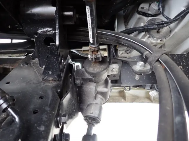 いすゞ エルフ 2RG-NPR88AR(2WD)の写真19
