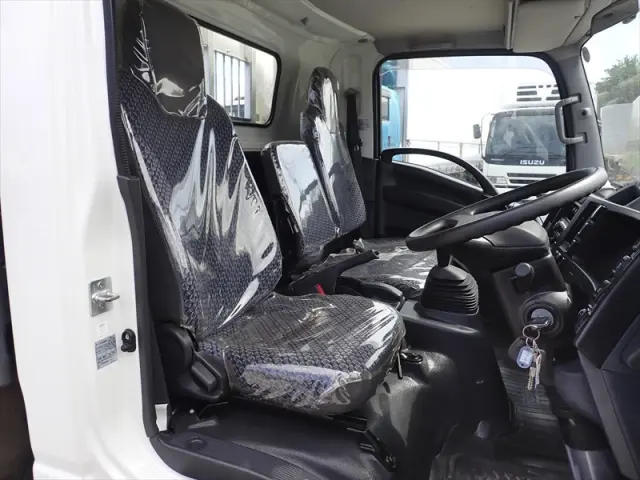 いすゞ エルフ 2RG-NPR88AR(2WD)の写真23