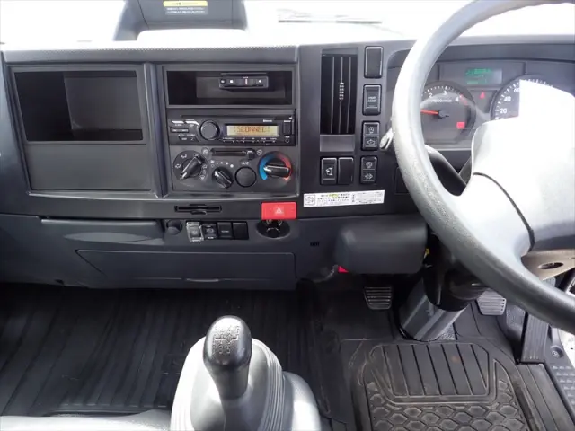 いすゞ エルフ 2RG-NPR88AR(2WD)の写真24