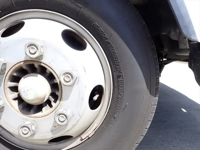 いすゞ エルフ 2RG-NPR88AR(2WD)の写真31