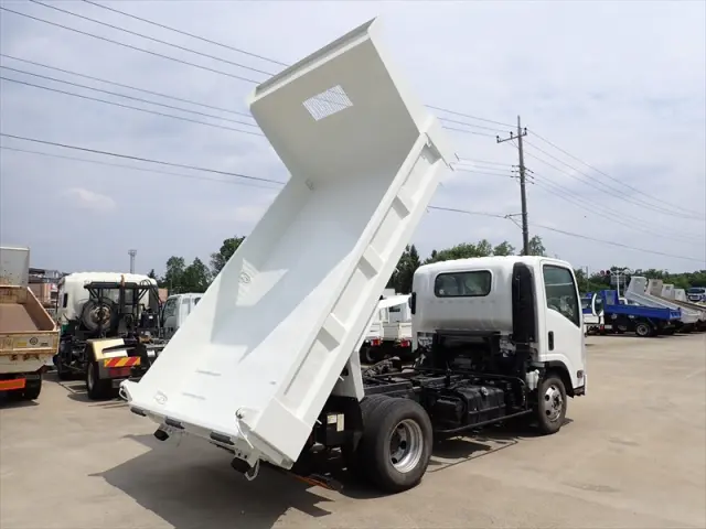 いすゞ エルフ TKG-NPR85YN(2WD)の写真12