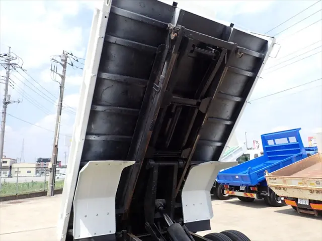 いすゞ エルフ TKG-NPR85YN(2WD)の写真14