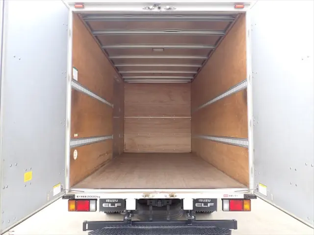 いすゞ エルフ 2RG-NPR88AN(2WD)の写真6