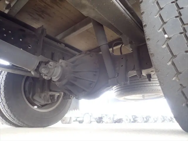いすゞ エルフ 2RG-NPR88AN(2WD)の写真14