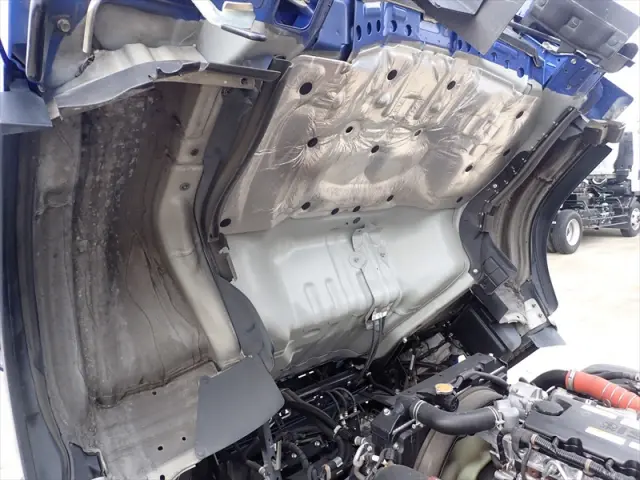 いすゞ エルフ 2RG-NPR88AN(2WD)の写真32