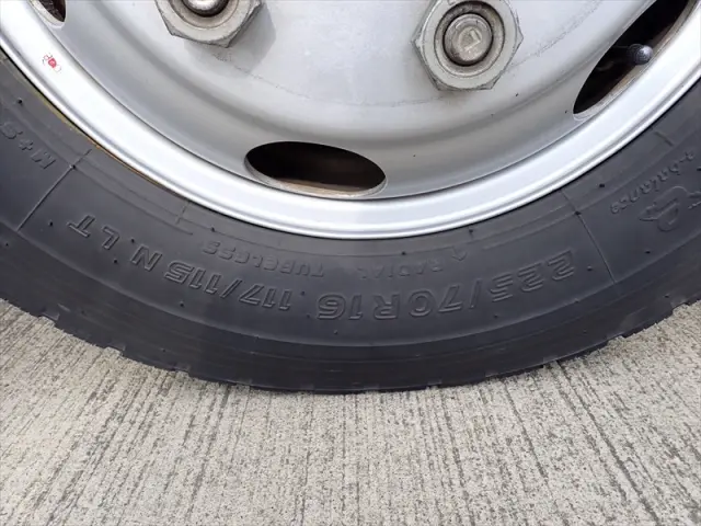 いすゞ エルフ 2RG-NPR88AN(2WD)の写真39