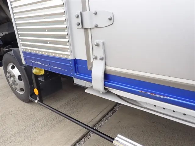 いすゞ エルフ 2RG-NPR88AN(2WD)の写真45