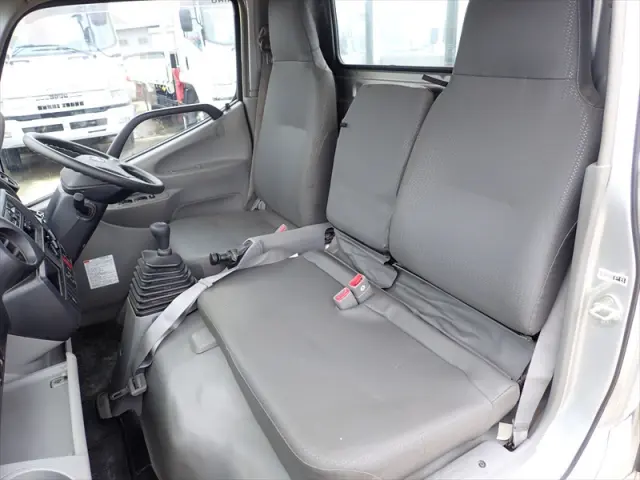 日野 デュトロ TKG-XZU605M(2WD)の写真32