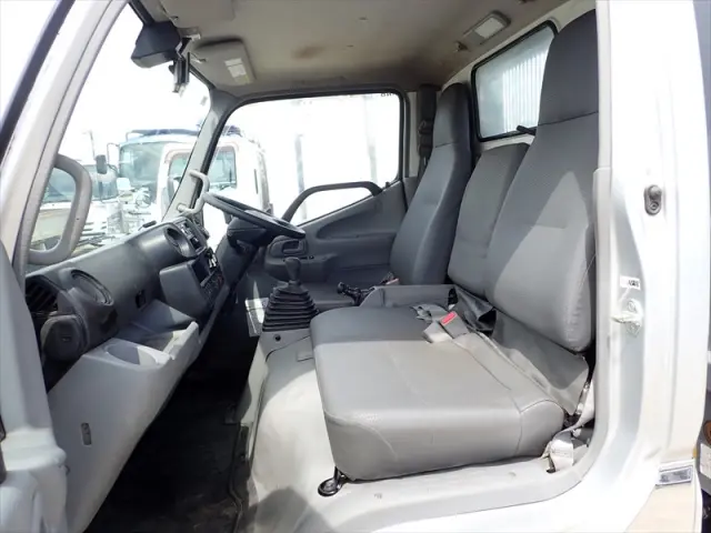 日野 デュトロ TKG-XZU620T(2WD)の写真32