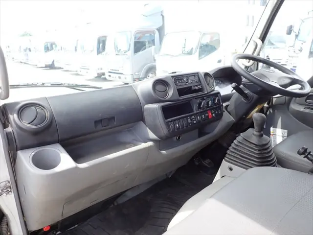 日野 デュトロ TKG-XZU620T(2WD)の写真33