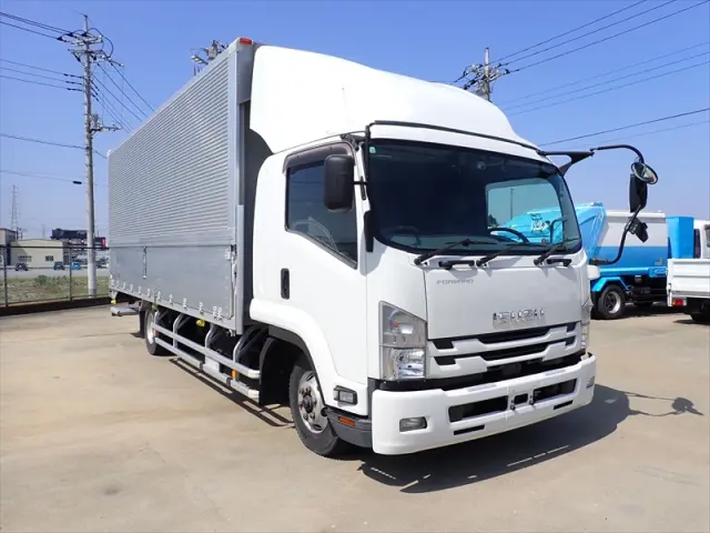 いすゞ フォワード 2RG-FRR90T2(2WD)の写真3