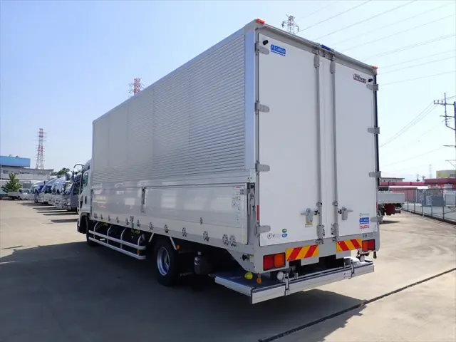 いすゞ フォワード 2RG-FRR90T2(2WD)の写真4