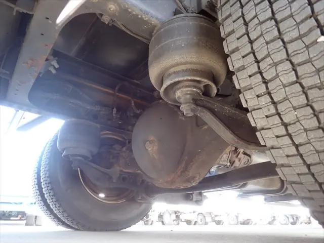 いすゞ フォワード 2RG-FRR90T2(2WD)の写真22