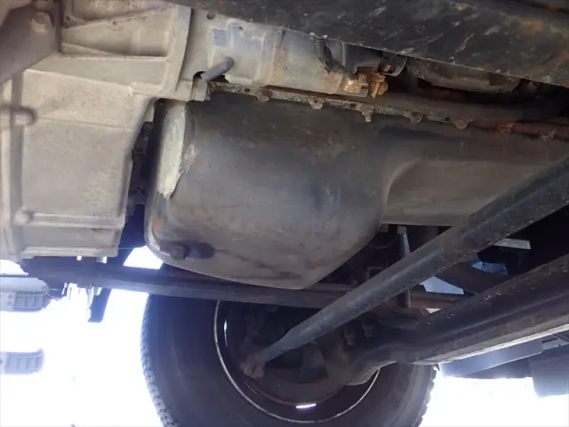 いすゞ フォワード 2RG-FRR90T2(2WD)の写真26