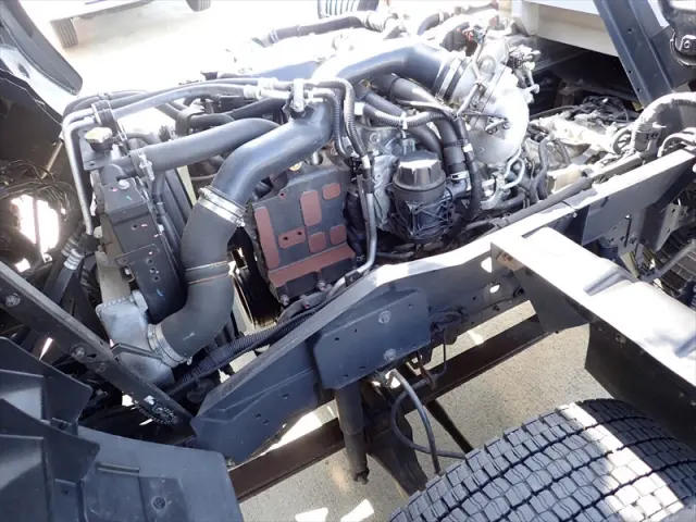 いすゞ フォワード 2RG-FRR90T2(2WD)の写真28