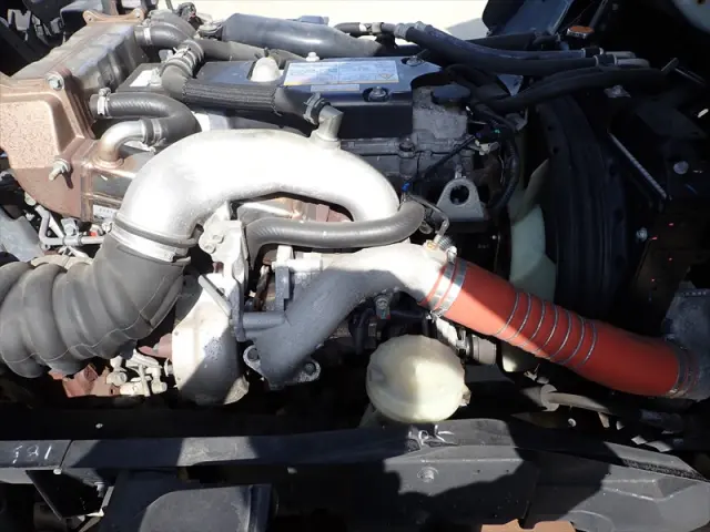 いすゞ フォワード 2RG-FRR90T2(2WD)の写真32